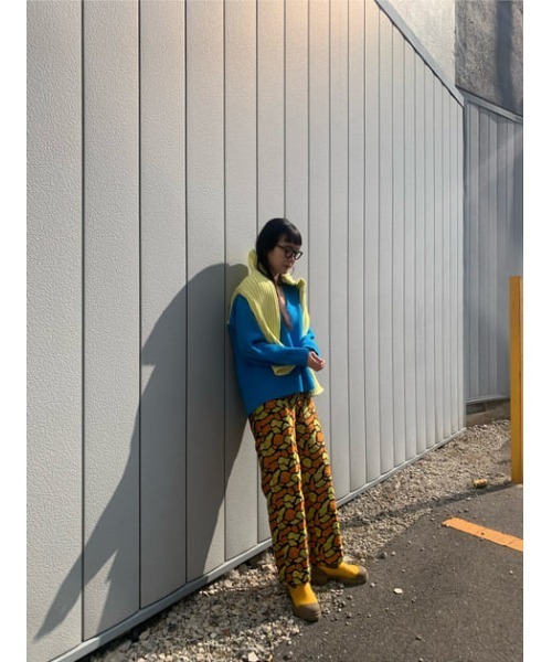 SLY(スライ)の「V/N MG LOOSE TOPS Vネック ミドルゲージ ルーズ トップス(ニット/セーター・レディース・ブラック/アイボリー/ブルー・FREE)」の16枚目の写真