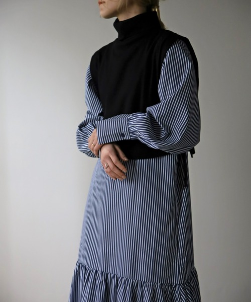 UNFIELD(アンフィールド)の「【UNFIELD】ベスト付ギャザーマーメイド切替ワンピース(ワンピース・レディース・ホワイト/ストライプ・FREE)」の2枚目の写真