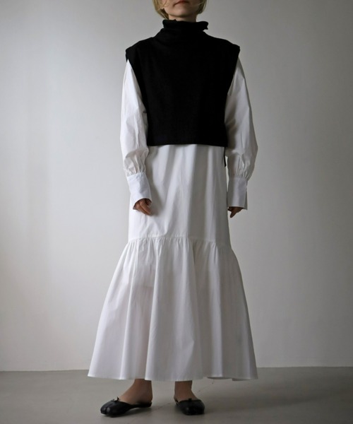 UNFIELD(アンフィールド)の「【UNFIELD】ベスト付ギャザーマーメイド切替ワンピース(ワンピース・レディース・ホワイト/ストライプ・FREE)」の4枚目の写真