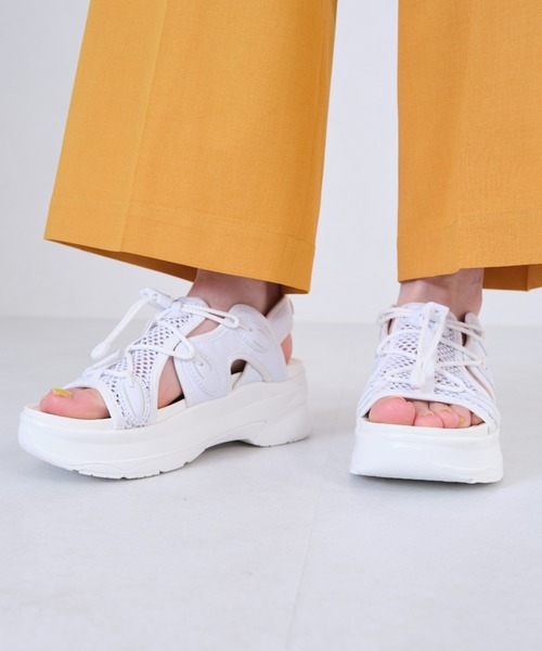 ORTR（オーアールティーアール）の「厚底メッシュスポーツサンダル OT3208（サンダル・レディース・ホワイト/ブラック/イエロー・LL/S/M/L）」の13枚目の写真