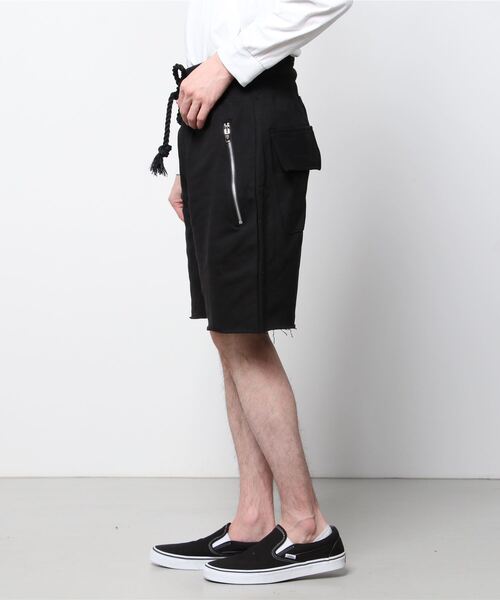 ByTheR（バイザアール）の「BYTHER 韓国ブランド ファスナーポケットハーフパンツ（その他パンツ・メンズ・ブラック・FREE）」の15枚目の写真