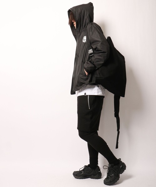 ByTheR（バイザアール）の「BYTHER 韓国ブランド ファスナーポケットハーフパンツ（その他パンツ・メンズ・ブラック・FREE）」の5枚目の写真