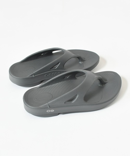 OOFOS（ウーフォス）の「【OOFOS】Ooriginal（サンダル・メンズ・ブラック/ベージュ/グレー/アイボリー・24/25/26/27）」の5枚目の写真