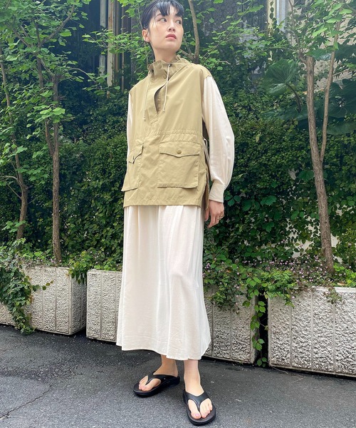 OOFOS（ウーフォス）の「【OOFOS】Ooriginal（サンダル・メンズ・ブラック/ベージュ/グレー/アイボリー・24/25/26/27）」の13枚目の写真