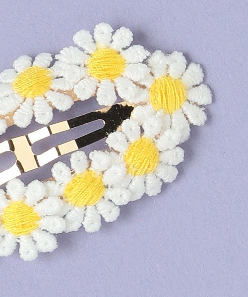 by LOVEiT(バイラビット)の「マーガレットピン(2個SET)(ヘアピン・キッズ・イエロー・FREE)」の5枚目の写真