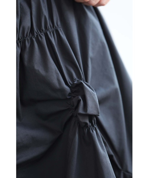 cawaii（カワイイ）の「（黒）裾から覗くチュールのダイヤカットタックロングスカート（スカート・レディース・ブラック・FREE）」の7枚目の写真