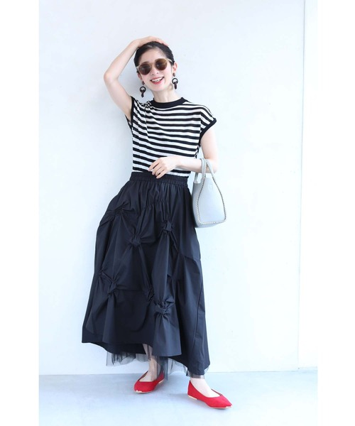 cawaii（カワイイ）の「（黒）裾から覗くチュールのダイヤカットタックロングスカート（スカート・レディース・ブラック・FREE）」の2枚目の写真