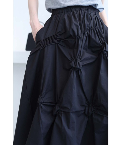 cawaii（カワイイ）の「（黒）裾から覗くチュールのダイヤカットタックロングスカート（スカート・レディース・ブラック・FREE）」の16枚目の写真