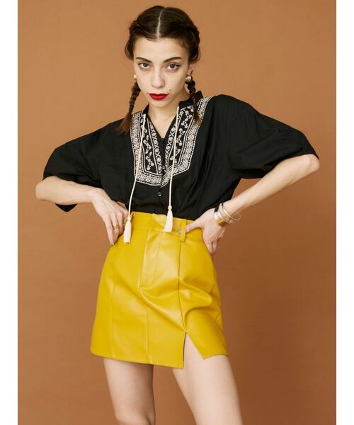 EVRIS(エヴリス)の「Embroideryワンピース(ワンピース・レディース・ホワイト/ブラック/ベージュ・FREE)」の4枚目の写真