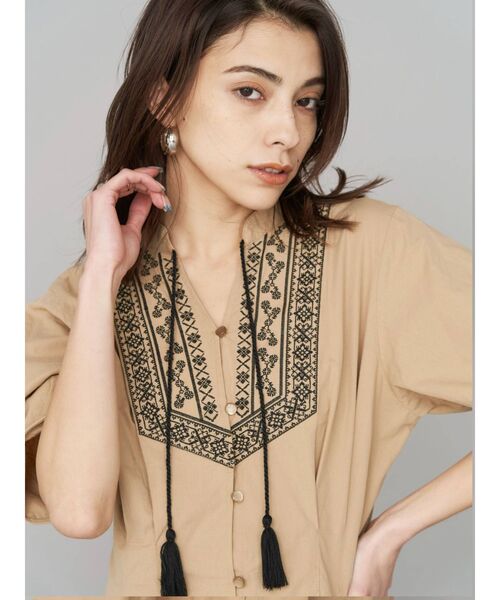 EVRIS(エヴリス)の「Embroideryワンピース(ワンピース・レディース・ホワイト/ブラック/ベージュ・FREE)」の15枚目の写真