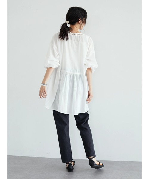 CRAFT STANDARD BOUTIQUE(クラフトスタンダードブティック)の「ネックフロント刺繍チュニック *◆(シャツ/ブラウス・レディース・オフホワイト/ブラック・FREE)」の15枚目の写真