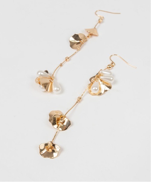 RANDA（ランダ）の「フラワーペタルアシメピアス（ピアス（両耳用）・レディース・ゴールド/シルバー・FREE）」の8枚目の写真