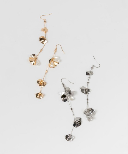 RANDA（ランダ）の「フラワーペタルアシメピアス（ピアス（両耳用）・レディース・ゴールド/シルバー・FREE）」の10枚目の写真