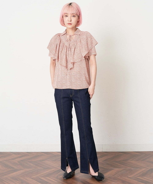 A de a.v.v(アードアー・ヴェ・ヴェ)の「襟リボンフリル柄ブラウス(シャツ/ブラウス・レディース・ホワイト/オレンジ・38/36)」の3枚目の写真