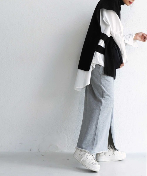 antiqua（アンティカ）の「裏毛センタースリットスカート（スカート・レディース・ブラック/ネイビー/グレー/カーキ・FREE）」の11枚目の写真