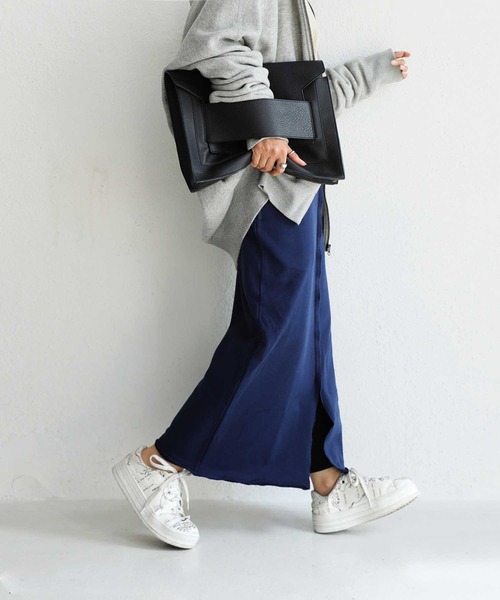 antiqua（アンティカ）の「裏毛センタースリットスカート（スカート・レディース・ブラック/ネイビー/グレー/カーキ・FREE）」の21枚目の写真