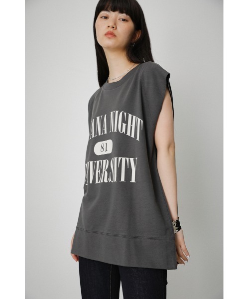 AZUL by moussy（アズールバイマウジー）の「COLLEGE PRINT SLEEVELESS TOPS/カレッジプリントスリーブレストップス（タンクトップ・レディース・チャコールグレー/ベージュ/杢グレー・FREE）」の6枚目の写真