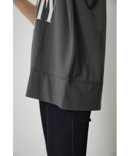 AZUL by moussy（アズールバイマウジー）の「COLLEGE PRINT SLEEVELESS TOPS/カレッジプリントスリーブレストップス（タンクトップ・レディース・チャコールグレー/ベージュ/杢グレー・FREE）」の13枚目の写真