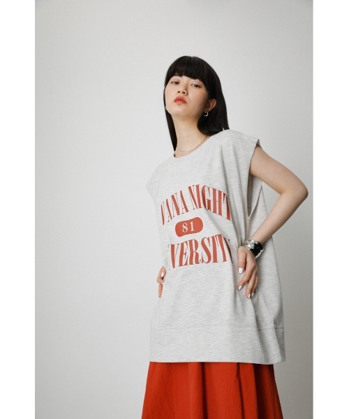 AZUL by moussy（アズールバイマウジー）の「COLLEGE PRINT SLEEVELESS TOPS/カレッジプリントスリーブレストップス（タンクトップ・レディース・チャコールグレー/ベージュ/杢グレー・FREE）」の15枚目の写真