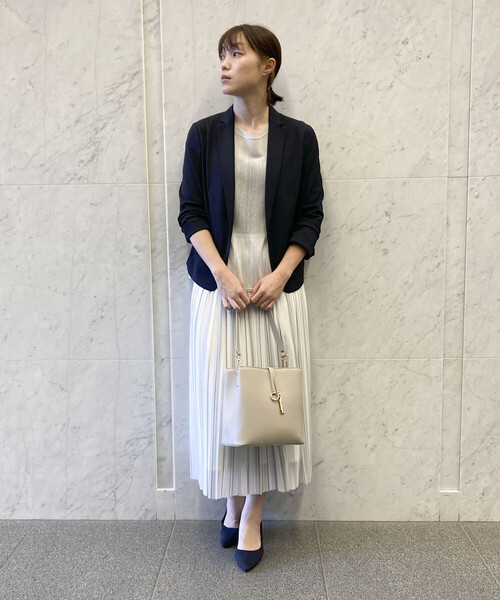 MONO　COMME CA（モノコムサ）の「ロゴプレートミニバッグ（ハンドバッグ・レディース・ブラック/モカ/グレイッシュベージュ・FREE）」の15枚目の写真