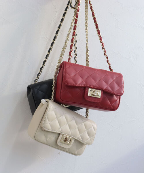 【WEB限定】【AULENTTI/オーレンティ】　キルティングチェーンポシェット