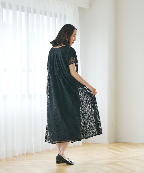 PUAL CE CIN（ピュアルセシン）の「清潔感と品の良さが漂う華やぎレースワンピース（ワンピース・レディース・ブラック/アイボリー・FREE）」の11枚目の写真