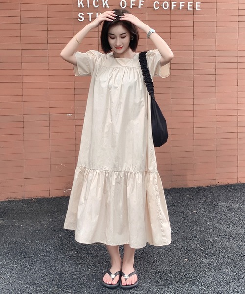 FREE STYLISTS(フリー スタイリスト)の「スクエアネック マキシ丈ワンピース(ワンピース・レディース・ブラック/ブルー/ラベンダー/ベージュ/ミント・FREE)」の3枚目の写真