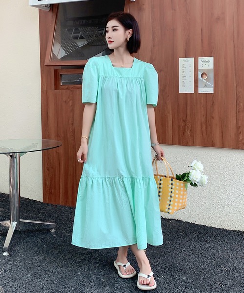 FREE STYLISTS(フリー スタイリスト)の「スクエアネック マキシ丈ワンピース(ワンピース・レディース・ブラック/ブルー/ラベンダー/ベージュ/ミント・FREE)」の4枚目の写真