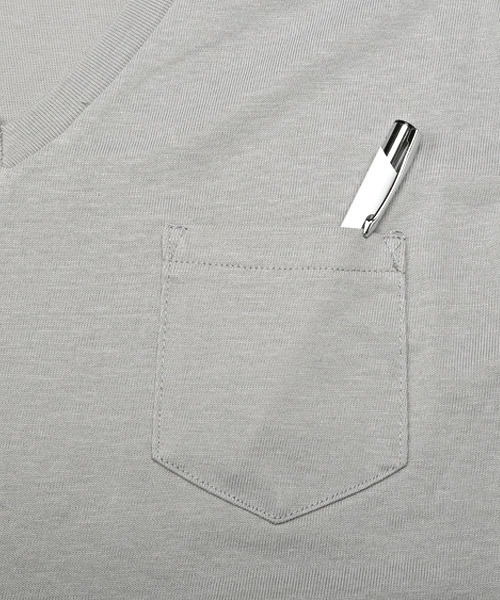 LUXSTYLE(ラグスタイル)の「無地ポケット付きVネック半袖Tシャツ(Tシャツ/カットソー・メンズ・ブラック/ネイビー/グレー/イエロー系その他/ライトピンク/ホワイト/ピンク系その他/カーキ・L/M/XL)」の17枚目の写真