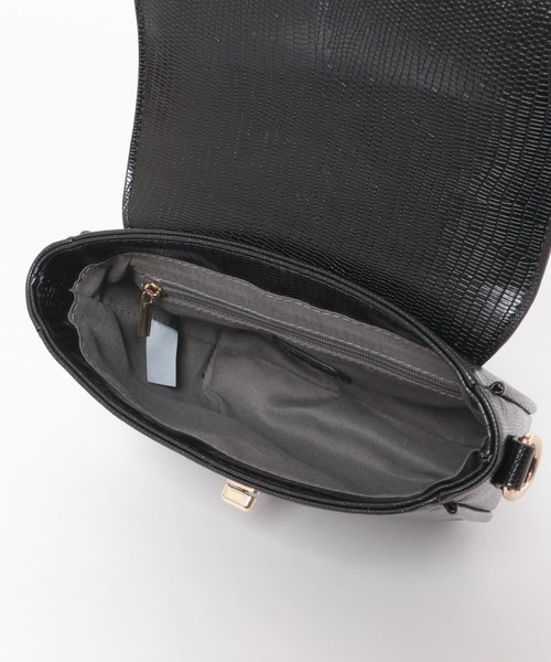 URBAN RESEARCH ROSSO(アーバンリサーチロッソ)の「型押しショルダーバッグ(ショルダーバッグ・レディース・ブラック/ブラウン/ベージュ系その他・-)」の15枚目の写真