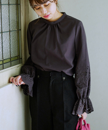 エンブロイダリースリーブブラウス