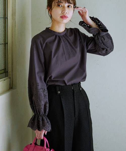 La TOTALITE（ラトータリテ）の「エンブロイダリースリーブブラウス（シャツ/ブラウス・レディース・ホワイト/ブラック系その他・FREE）」の7枚目の写真