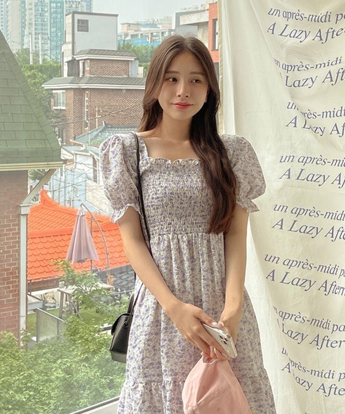 SONA（ソナ）の「SONYUNARA フラワースクエアネック半袖ミニワンピース（ワンピース・レディース・ピンク/パープル・FREE）」の3枚目の写真