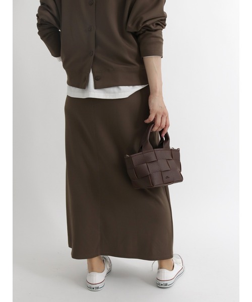 Samansa Mos2 blue(サマンサモスモスブルー)の「カットタイトスカート【セットアップ可】(スカート・レディース・ブラック/ブラウン/グレー/グリーン・フリ-)」の19枚目の写真