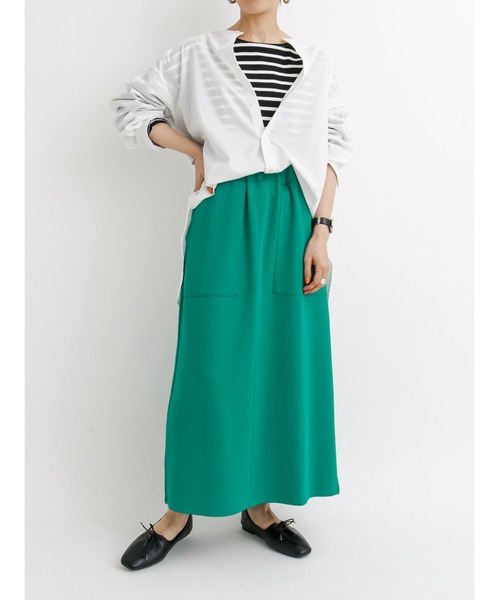 Samansa Mos2 blue(サマンサモスモスブルー)の「カットタイトスカート【セットアップ可】(スカート・レディース・ブラック/ブラウン/グレー/グリーン・フリ-)」の6枚目の写真