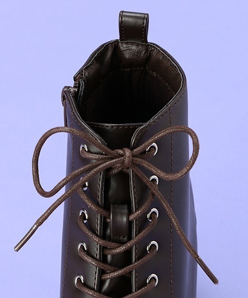 LOVETOXIC（ラブトキシック）の「レースUPショートブーツ（スニーカー・キッズ・アイボリー/ブラック/ブラウン・L/S/M）」の9枚目の写真