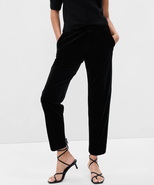 GAP(ギャップ)の「ミッドライズ ベルベット イージーパンツ(その他パンツ・レディース・ブラック・XS/S/M/L/XXS)」の1枚目の写真