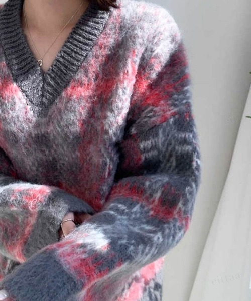 Dalfwin(ダールフィン)の「ウール混チェック柄ニット プルオーバー(ニット/セーター・レディース・ベージュ/ブラウン/グレー・FREE)」の2枚目の写真