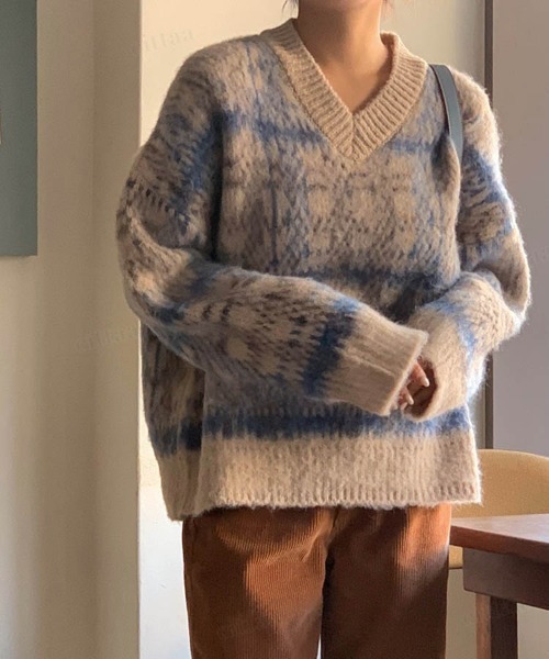 Dalfwin(ダールフィン)の「ウール混チェック柄ニット プルオーバー(ニット/セーター・レディース・ベージュ/ブラウン/グレー・FREE)」の16枚目の写真