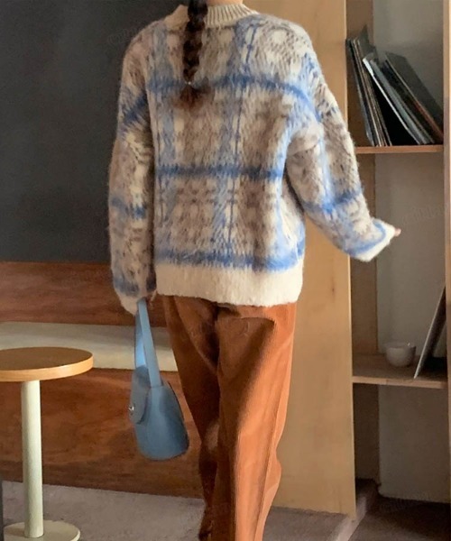 Dalfwin(ダールフィン)の「ウール混チェック柄ニット プルオーバー(ニット/セーター・レディース・ベージュ/ブラウン/グレー・FREE)」の20枚目の写真