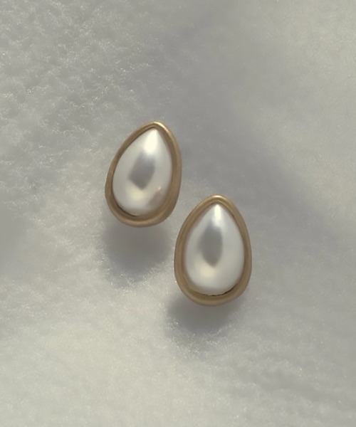 GOLDY(ゴールディ)の「【GOLDY】パール × メタル ドロップ シェイプ ピアス / 1221109 ※(ピアス(両耳用)・レディース・ゴールド/シルバー系その他/シルバー/ゴールド系その他2・FREE)」の12枚目の写真