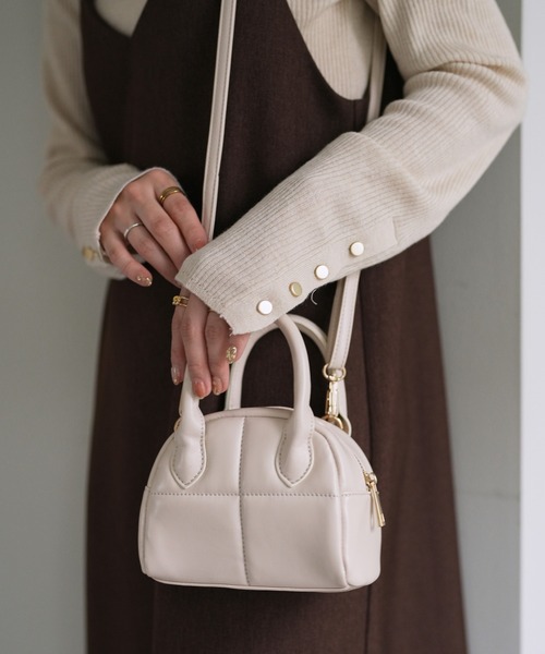 DISCOAT（ディスコート）の「キルティングミニボストンバッグ（ボストンバッグ・レディース・ライトベージュ/シルバー/イエロー/ブラック・FREE）」の8枚目の写真