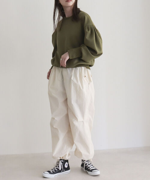 fredy emue（フレディエミュ）の「ボリュームスリーブプルオーバー（Tシャツ/カットソー・レディース・オフホワイト/カーキ/ブラック・38）」の16枚目の写真