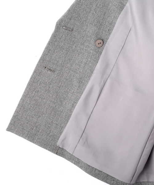 NATURAL BEAUTY BASIC(ナチュラルビューティーベーシック)の「ダブルブレストボクシージャケット(テーラードジャケット・レディース・ベージュ系その他/グレー系その他・SMALL/MEDIUM)」の4枚目の写真