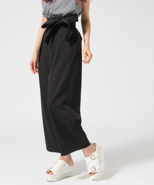 HARE（ハレ）の「フトベルトワイドタックパンツ(HARE)（スラックス・レディース・ブラック/グレー/インディゴブルー・FREE）」の2枚目の写真