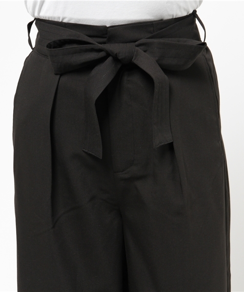 HARE（ハレ）の「フトベルトワイドタックパンツ(HARE)（スラックス・レディース・ブラック/グレー/インディゴブルー・FREE）」の7枚目の写真