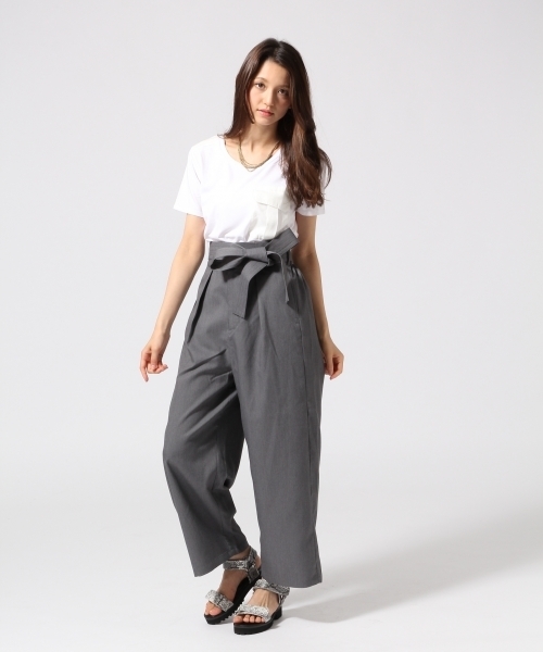 HARE（ハレ）の「フトベルトワイドタックパンツ(HARE)（スラックス・レディース・ブラック/グレー/インディゴブルー・FREE）」の14枚目の写真
