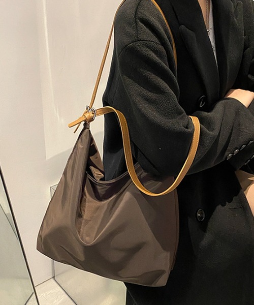 Amulet(アミュレット)の「シンプルワンショルダーバッグ(ショルダーバッグ・レディース・ブラック/グレー/ベージュ/ブラウン/ホワイト・FREE)」の11枚目の写真