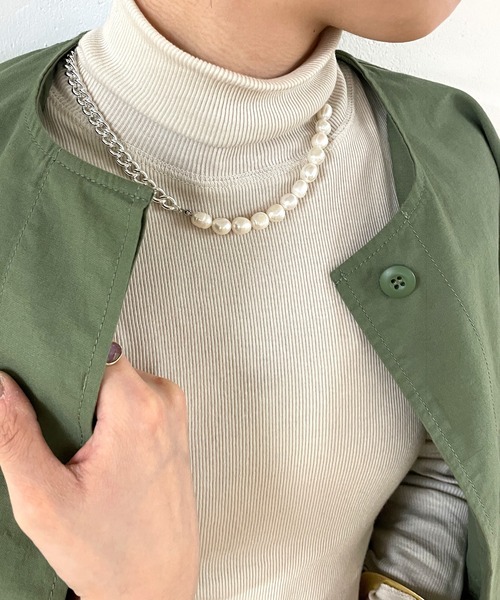 Omekashi(オメカシ)の「バロックパール×チェーンマンテルネックレス(ネックレス・レディース・シルバー/ゴールド・ONE SIZE)」の8枚目の写真
