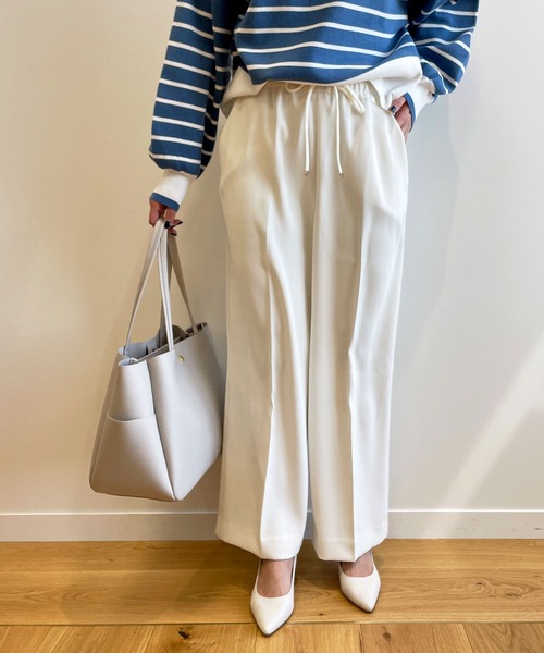 OPAQUE.CLIP（オペークドットクリップ）の「◆ストレッチイージーワイドパンツ【美脚シルエット】（その他パンツ・レディース・オフホワイト/ライトグレー/ベージュ/ブラック・34/36/38/40/42）」の2枚目の写真